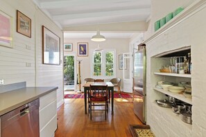 Kitchen breakfast nook