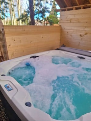 Bain à remous extérieur