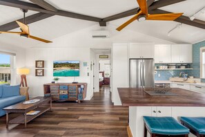 MAIN LIVING AREA