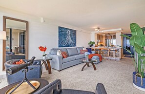 Central AC keeps this condo cool and comfortable.