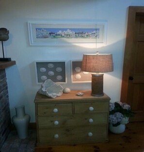LIVING ROOM, ANOTHER VIEW