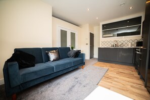 Living Room / Lounge
