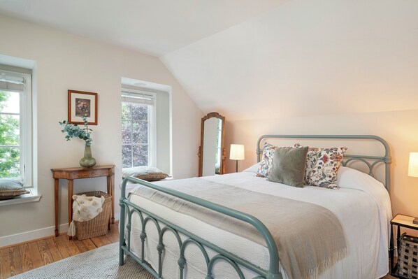 Ridge Room bedroom