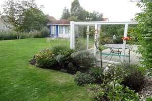Garden [summer]