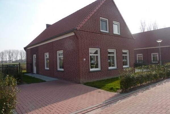 Holiday Home Exterior [summer]