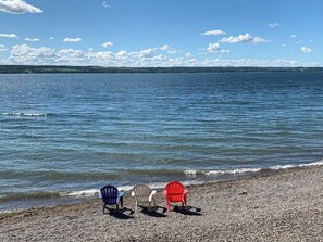 Walk to the Community Beach for swimming or sunbathing. 