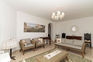 Living room (1)