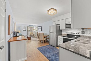 A Place at The Beach 9600 A110 Kitchen
