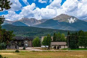 SWP Meadow Ridge 20-13 view from deck