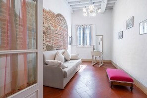 Autumn, Living Room, Spring, Summer