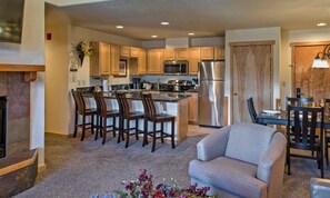 Kitchen & Dining area