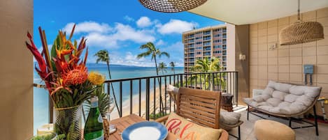 Oceanfront lanai