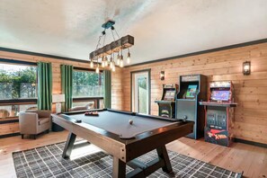 Revamped fully stocked game room with 3 arcade machines!