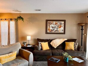 Bright & cheerful living space!