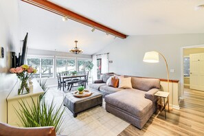Living Room | Full Sleeper Sofa | 1st Floor | Smart TV