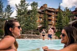 Your stay includes access to the resort's year-round hot pools, sauna, fitness centre, seasonal cold pool, tennis courts & more.