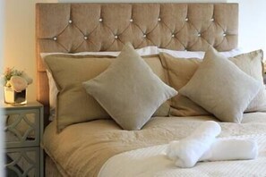 Bedroom-3 (5)