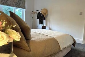 Bedroom-3 (3)