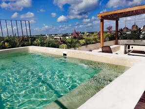 Community Pool at Rootop