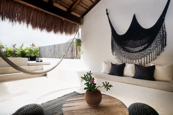 Private Rooftop with Pool