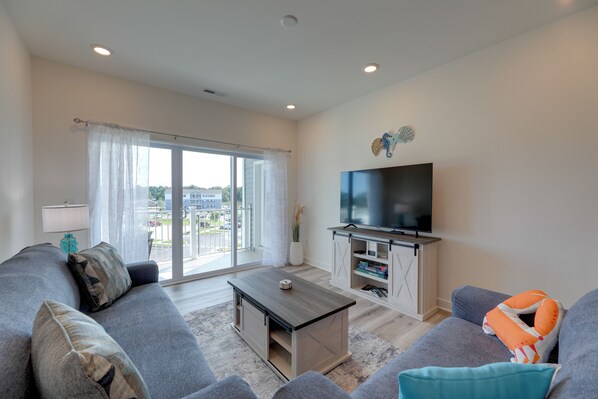 Lewes Vacation Rental | 2BR | 2BA | 1,313 Sq Ft | Step-Free Access via Elevator