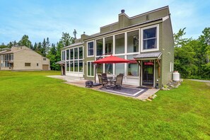 Exterior | 2-Story Townhome