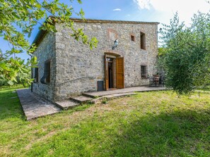 Plant, Sky, Property, Cloud, Window, Building, Natural Landscape, Land Lot, Tree, Cottage