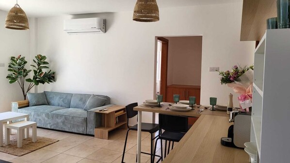 living room (1)