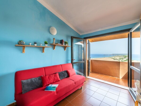 Plante, Nuage, Ciel, Bâtiment, Jour, Propriété, Arbre, Bleu Azur, Herbe, Design Urbain