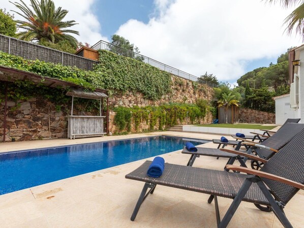 Cloud, Water, Sky, Property, Plant, Furniture, Building, Azure, Swimming Pool, Tree