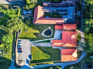 Eigentum, Welt, Blau, Azurblau, Pflanze, Wasser, Urban Design, Vegetation, Baum, Biome