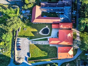 Eigentum, Welt, Blau, Azurblau, Pflanze, Wasser, Urban Design, Vegetation, Baum, Biome
