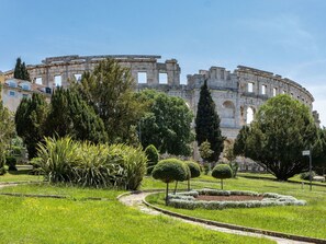 Arbuste, Jardin, Attraction Touristique, Architecture Classique, Aménagement Paysager, Parc, Palais, Résidence Officielle, Jardin Botanique