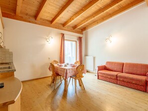 Möbel, Eigentum, Tabelle, Holz, Interior Design, Fussboden, Flooring, Holzbeize, Halle, Wohnzimmer