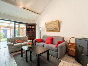 Möbel, Couch, Eigentum, Tabelle, Bilderrahmen, Gebäude, Interior Design, Komfort, Pflanze, Wohnzimmer