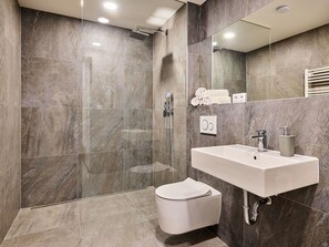 Miroir, Évier, Robinet, Luminaire Plomberie, Propriété, Lavabo, Salle De Bains, Noir, Design Intérieur, Architecture