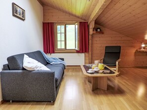 Property, Furniture, Building, Window, Comfort, Wood, Interior Design, Lighting, Couch, Floor