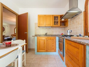 Cabinetry, Comptoir, Bâtiment, Meubles, Évier, Evier, Cuisine, Bois, Appareil De Cuisine, Tiroir