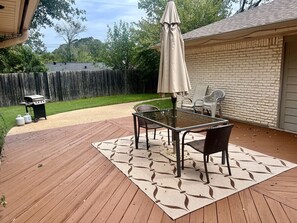 Outdoor dining
