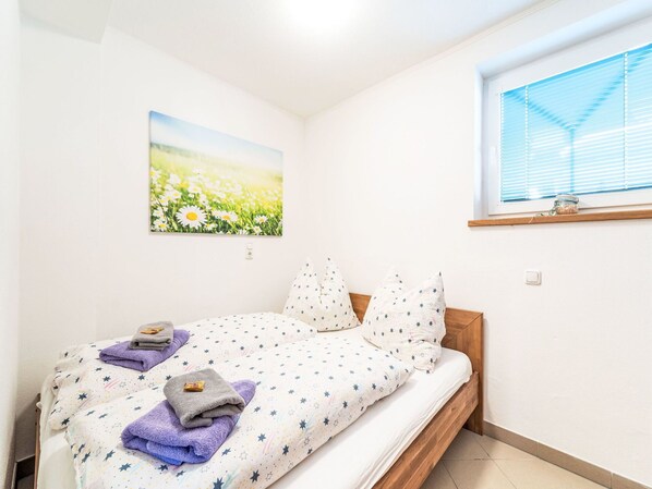 Möbel, Eigentum, Gebäude, Komfort, Fenster, Azurblau, Blau, Holz, Textil, Interior Design