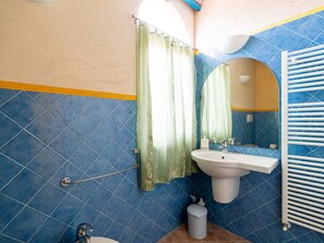 Armatur, Zapfhahn, Eigentum, Bad Sink, Sinken, Lila, Gebäude, Blau, Badezimmer, Spiegel