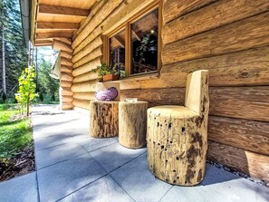 Plante, Bâtiment, Bois, Architecture, Arbre, Fenêtre, Sol, Biome, Maison, Herbe
