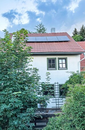 Sky, Plant, Building, Window, Tree, Wood, Land Lot, Cottage, House, Landscape