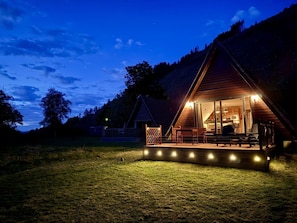 Cottage, Home, Night, Log Cabin, Siding, Eco Hotel, Hut, Farmhouse, Porch, Hardwood