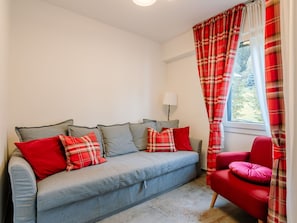 Möbel, Couch, Gebäude, Holz, Fenster, Interior Design, Wohnzimmer, Flooring, Komfort, Fussboden