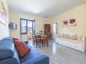 Möbel, Eigentum, Bilderrahmen, Komfort, Azurblau, Holz, Textil, Fenster, Wohnzimmer, Interior Design