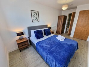 We provide fresh linen and towels for every guest