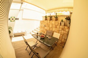 Patio2