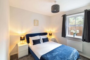 Shipwright Lodge, Whitby - Host & Stay