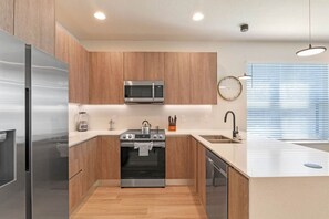 Kitchen#Disney #Parks #Townhouse #Vacation #Rental #Orlandoarea#Clermont#Universal#Citywalk#Legoland#Shortstay#Longstay